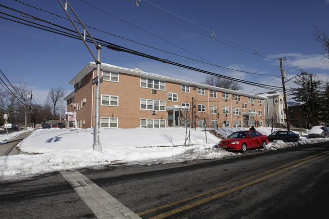 29-33 Stiles St in Elizabeth, NJ - Building Photo - Building Photo