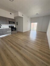 1534 NW 1st St in Miami, FL - Building Photo - Building Photo