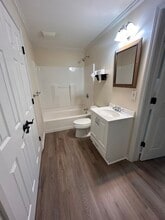 2002 Fairbrook Ln, Unit 2002 Basement Apt in Woodstock, GA - Building Photo - Building Photo