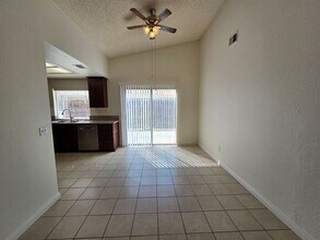 43915 30th St E in Lancaster, CA - Building Photo - Building Photo