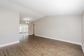 14515 Wessex St in Tampa, FL - Building Photo - Building Photo