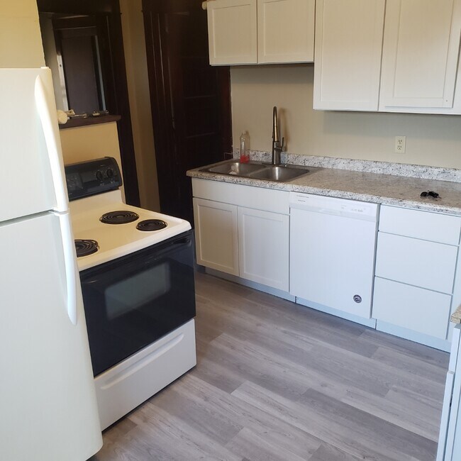 416 N 6th St in Manitowoc, WI - Building Photo - Building Photo