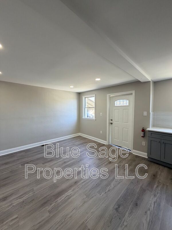 1012 Burnside Rd in Sharon Hill, PA - Building Photo - Building Photo