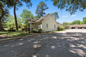 2301 Webster Street in Liberty, TX - Building Photo - Building Photo