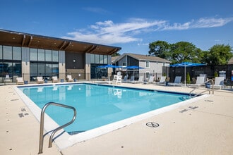 Addison at Princeton Meadows in Plainsboro, NJ - Foto de edificio - Building Photo