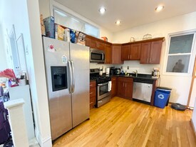775 Parker St, Unit 1 in Boston, MA - Building Photo