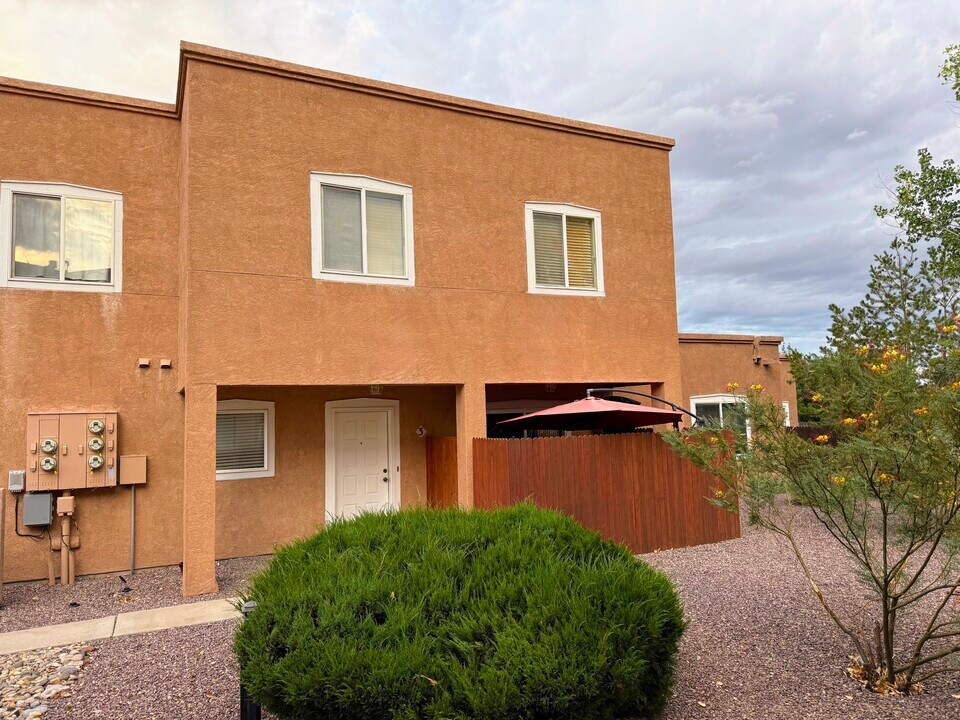 1003 Mineral Way in Socorro, NM - Building Photo