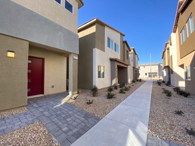 4471 Sapphire Moon Ave in North Las Vegas, NV - Building Photo - Building Photo