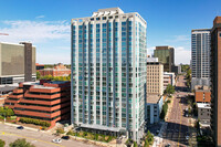 Clayton On The Park in St. Louis, MO - Building Photo - Building Photo