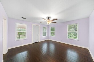 115 Amundsen St in Houston, TX - Building Photo - Building Photo