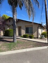 9514 Hinton Ave in Delhi, CA - Building Photo