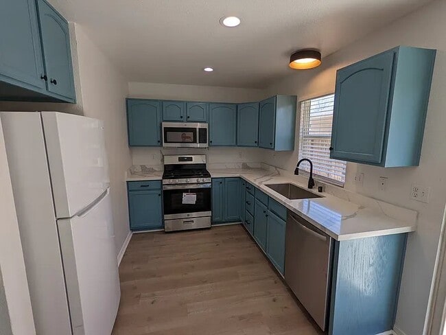 7154 Barberry Ave, Unit A in Yucca Valley, CA - Building Photo - Building Photo
