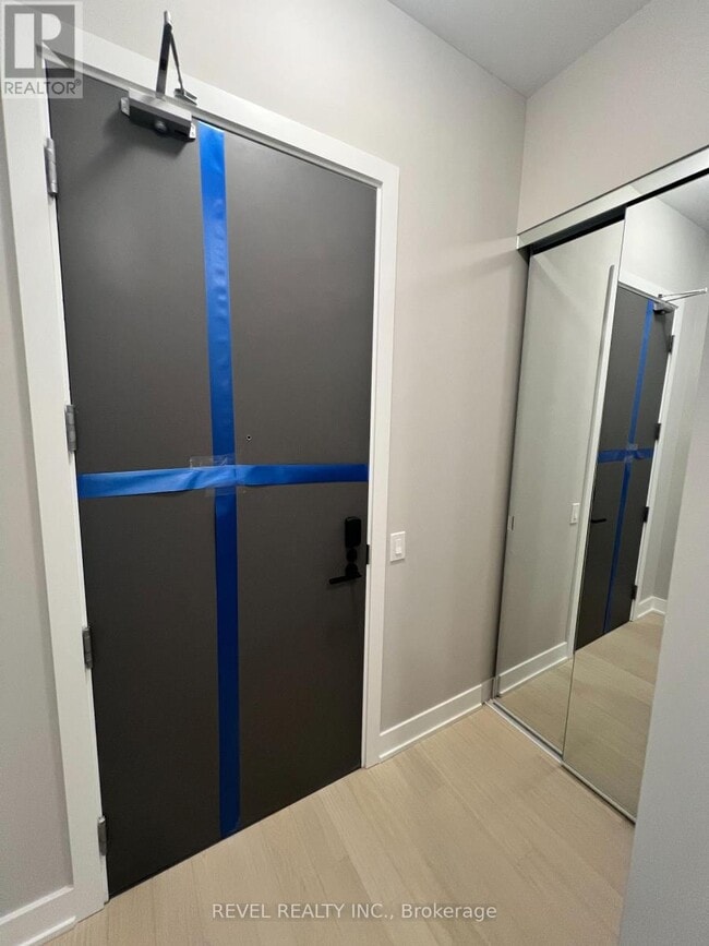 2088 James St in Burlington, ON - Building Photo - Building Photo