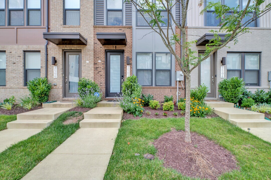 2502 Emerald Branch Dr in Hyattsville, MD - Building Photo