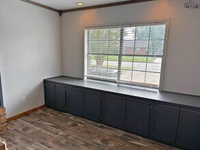 4676 University Ave in Wichita Falls, TX - Building Photo - Building Photo
