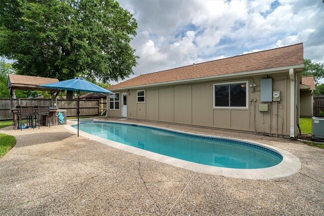 217 Glen Haven Dr in League City, TX - Building Photo - Building Photo