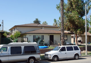 1844 Ohio St in Riverside, CA - Foto de edificio - Building Photo