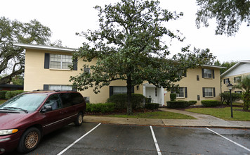 Glendale Court Apartments in Lakeland, FL - Building Photo - Building Photo