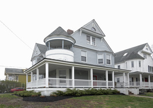 901 Grand Ave in Asbury Park, NJ - Foto de edificio - Building Photo