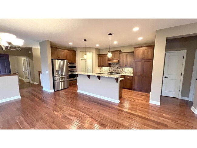18101 62nd Pl N in Maple Grove, MN - Building Photo - Building Photo