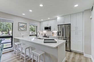 206 Brackenwood Ter, Unit 206 in Palm Beach Gardens, FL - Building Photo - Building Photo