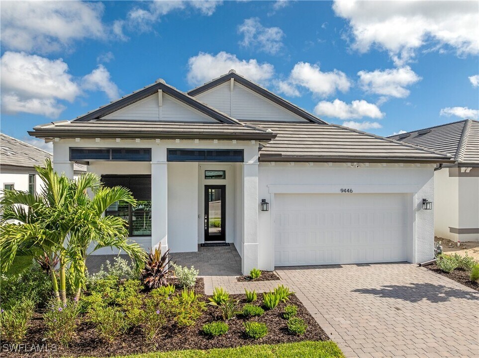 9446 Caymas Ter in Naples, FL - Foto de edificio