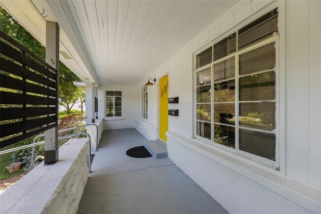 3203 Hancock Dr in Austin, TX - Foto de edificio - Building Photo