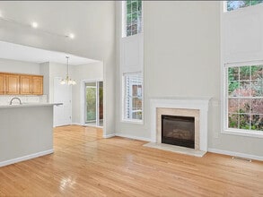 40 Miller's Joist in Plymouth, MA - Foto de edificio - Building Photo