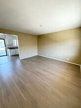 Yukon (Regent) in Hawthorne, CA - Building Photo - Interior Photo