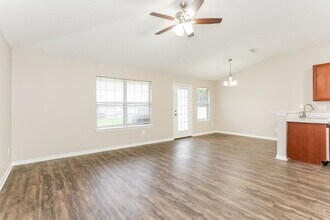 7524 Westland Oaks Dr in Jacksonville, FL - Building Photo - Building Photo