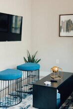 202 E Main St, Unit ID1397955P in Johnson City, TN - Foto de edificio - Building Photo