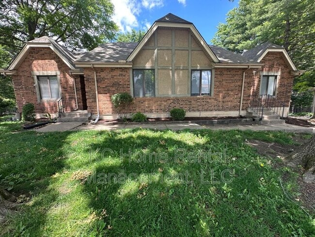 property at 1117 NE 1st St Terrace