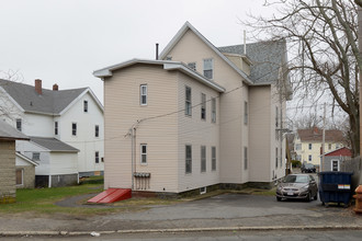 98 Winthrop St in Taunton, MA - Building Photo - Building Photo