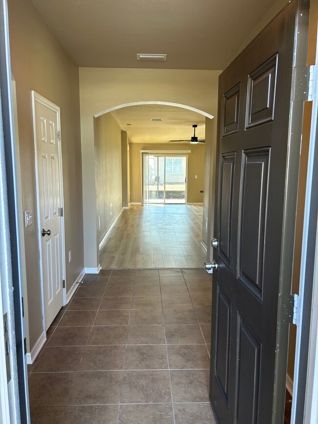 11543 Tangle Creek Blvd in Gibsonton, FL - Building Photo - Building Photo