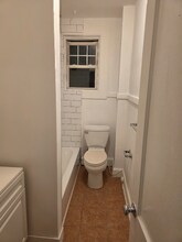 12 Gillespie Rd in Bloomfield, NJ - Building Photo - Building Photo