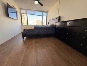 411 Hobron Ln, Unit #1506 in Honolulu, HI - Building Photo - Building Photo