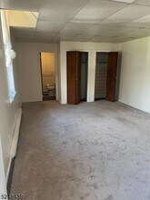 52 Center St in Bloomsbury, NJ - Building Photo - Building Photo