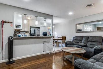 2817 Cumberland Dr in Garland, TX - Building Photo - Building Photo