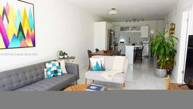 1651 NE 115th St-Unit -17C in Miami, FL - Building Photo - Building Photo