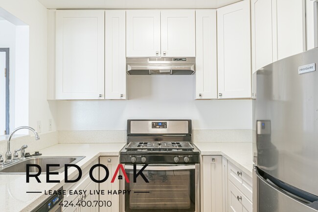 property at 5541 Fulcher Ave