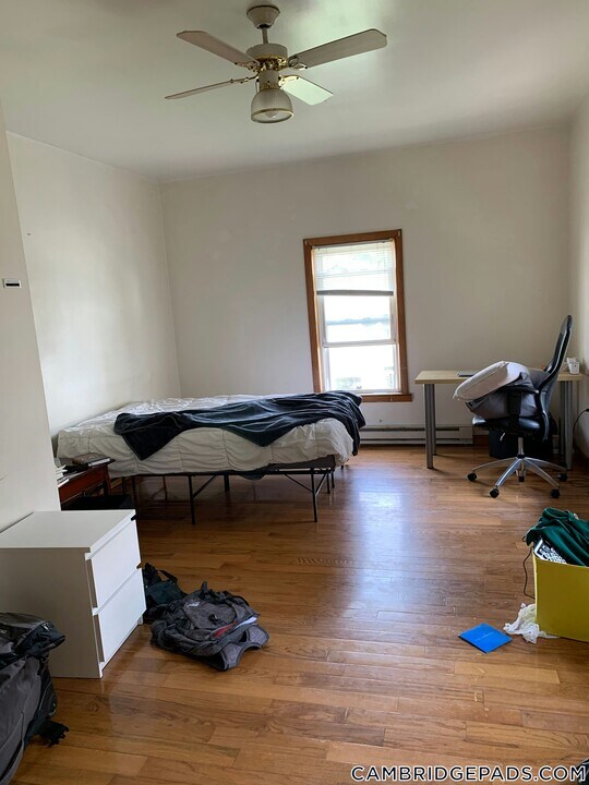 56 7th St in Cambridge, MA - Building Photo