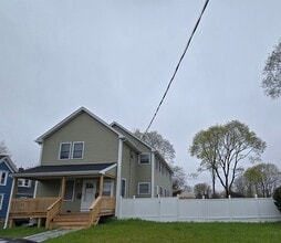 37 Rose Glen St, Unit 2 in Stoughton, MA - Building Photo - Building Photo