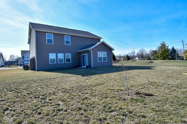 6006 Aspen Meadow Dr in Indianapolis, IN - Building Photo - Building Photo
