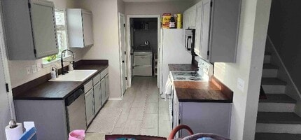 423 Golden Walk in San Antonio, TX - Building Photo - Building Photo