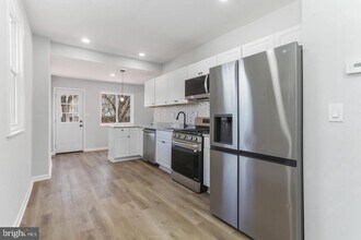 6613 Fairmount Ave in Baltimore, MD - Building Photo - Building Photo