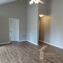 403 Fairdale Dr in Simpsonville, SC - Building Photo - Building Photo