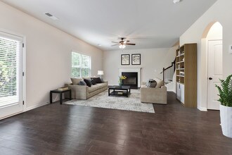 2337 Red Hibiscus Ct in Atlanta, GA - Building Photo - Building Photo