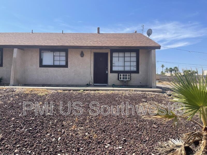 1705 Trane Rd in Bullhead City, AZ - Building Photo