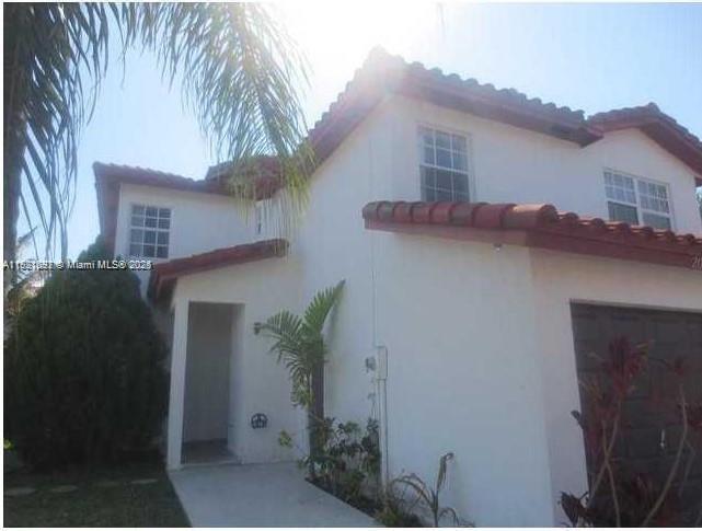 8413 SW 209th St in Cutler Bay, FL - Building Photo