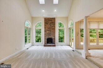 9715 Middleton Ridge Rd in Vienna, VA - Building Photo - Building Photo